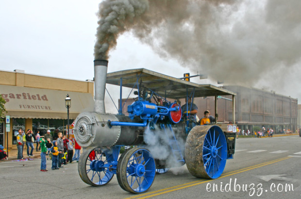 cherokee-strip-parade-steamer
